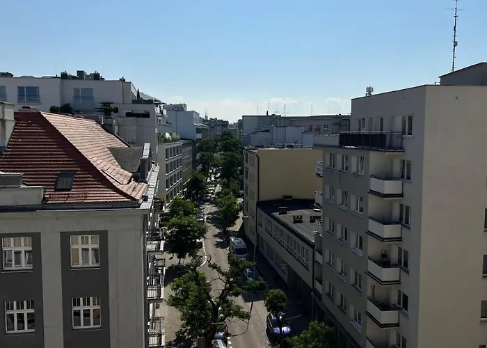 - Starowiejska 14 * Gdynia